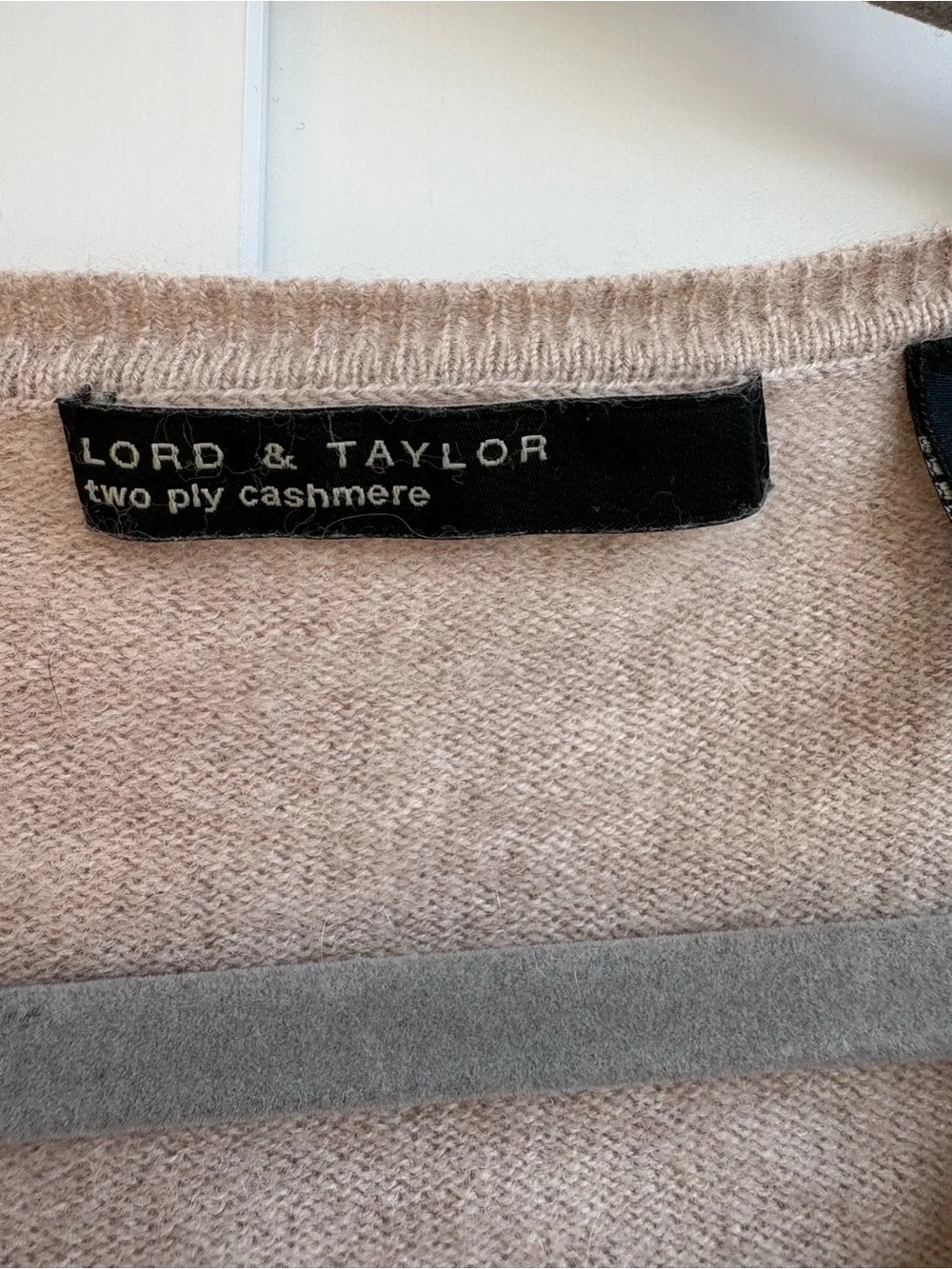 Lord & Taylor Women's V-Neck Cashmere Sweater Beige Minimalist Quiet Luxury